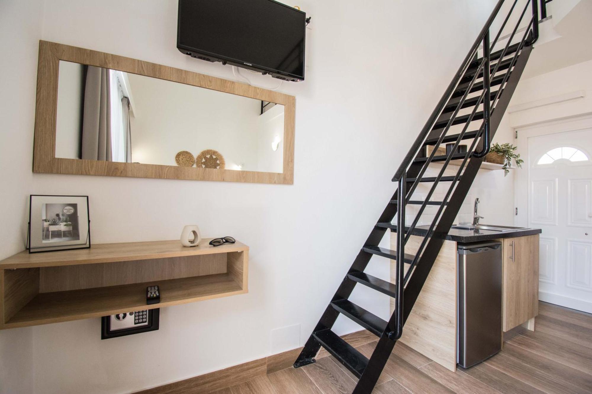 Michalianna Suites "By Checkin" Gouves Exterior foto