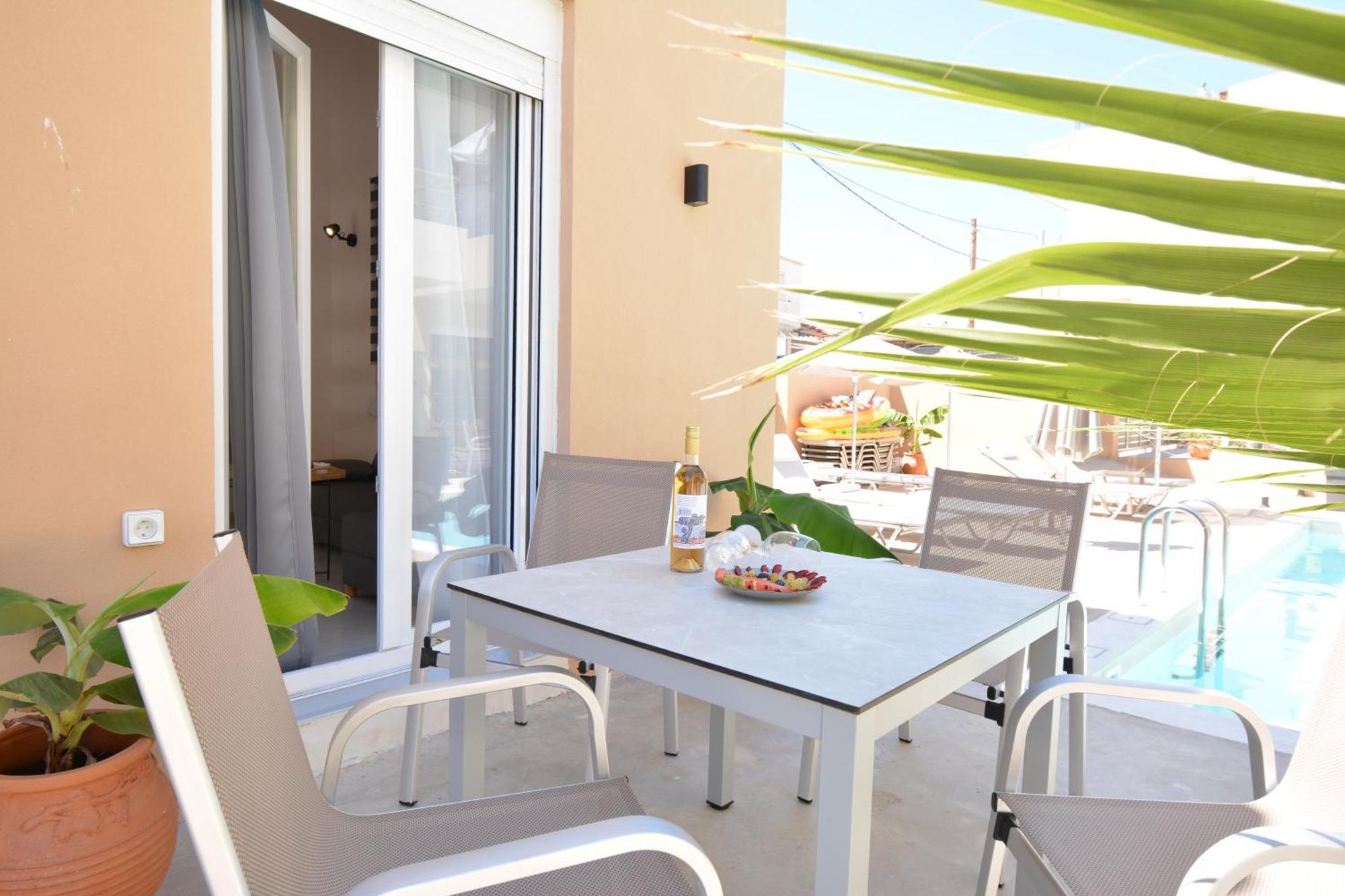 Michalianna Suites "By Checkin" Gouves Exterior foto